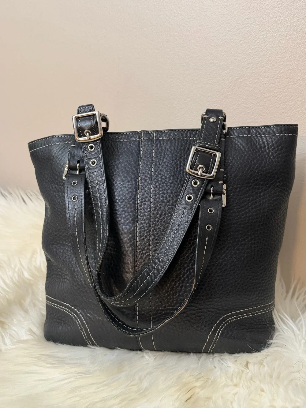Coach Black Pebbled Leather Buckle-Accent Tote:F18089
